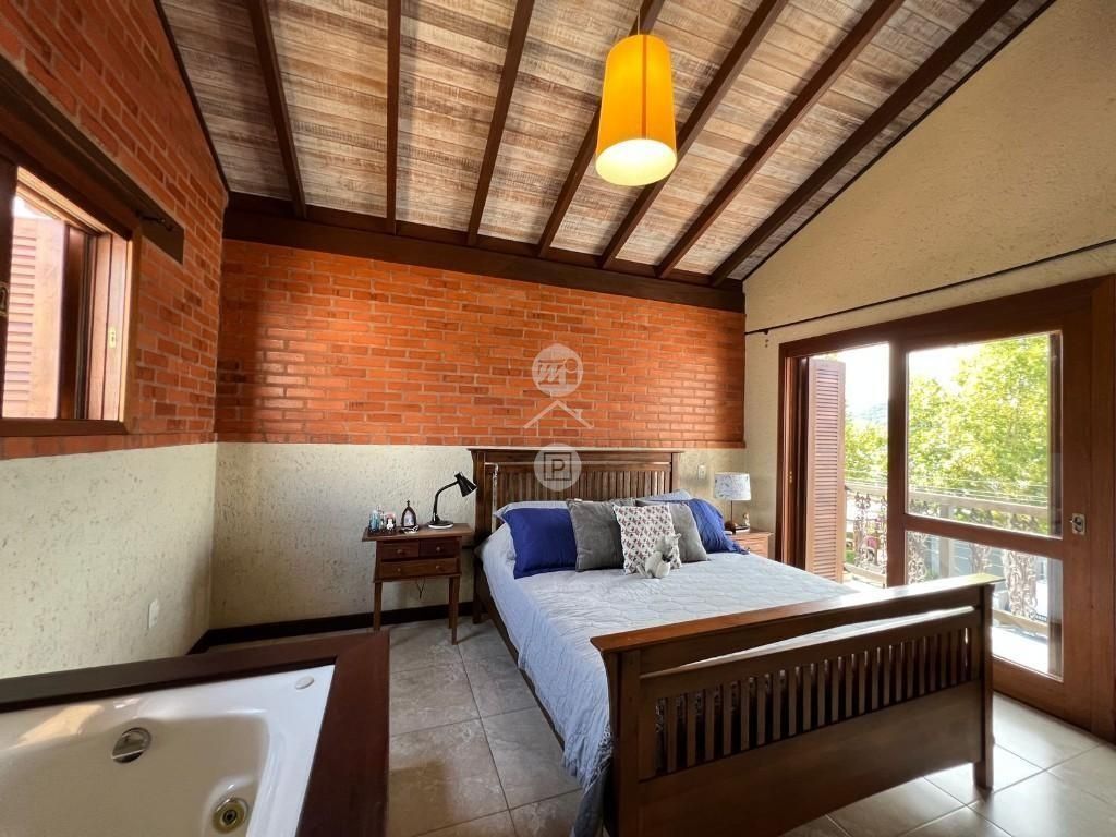 Casa em Pedra Branca, Palhoça. 3 quartos, 260m². Imagem 10 de 13